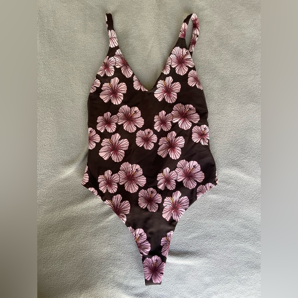 TRADE Outrigger small isle BENOA swim one piece